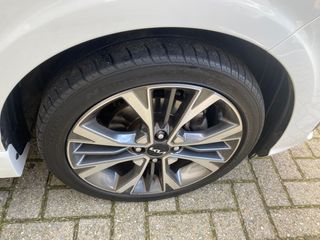 Voertuigafbeelding 4