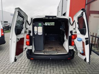 Voertuigafbeelding 8