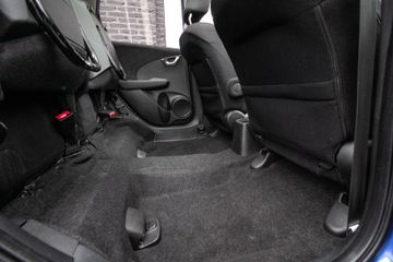 Voertuigafbeelding 9