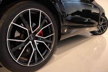 Voertuigafbeelding 6