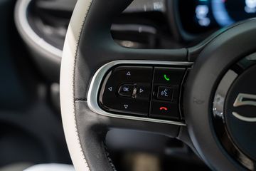 Voertuigafbeelding 17