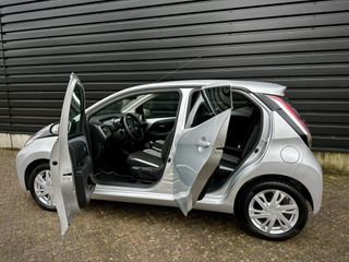 Voertuigafbeelding 7