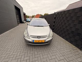 Voertuigafbeelding 8