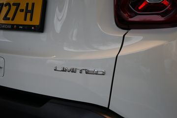 Voertuigafbeelding 12