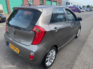 Voertuigafbeelding 4