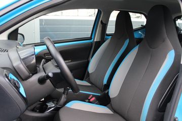 Voertuigafbeelding 13