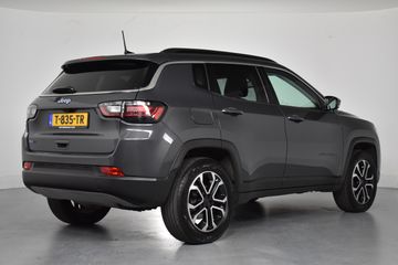 Voertuigafbeelding 6