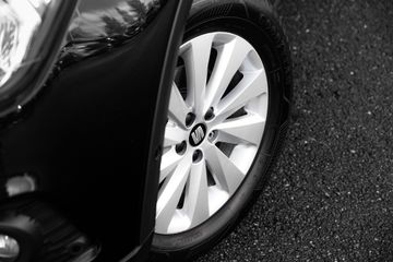 Voertuigafbeelding 8