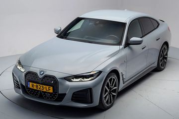 Voertuigafbeelding 12