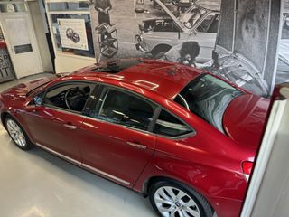 Voertuigafbeelding 3