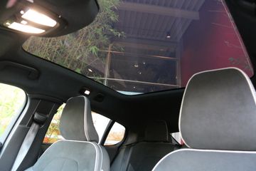 Voertuigafbeelding 5