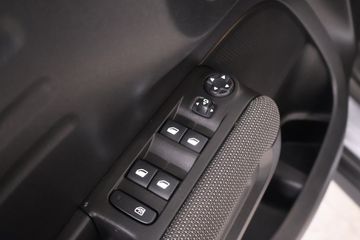 Voertuigafbeelding 12