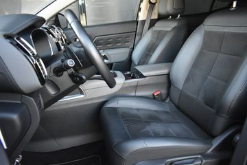 Voertuigafbeelding 9