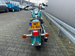 Voertuigafbeelding 3