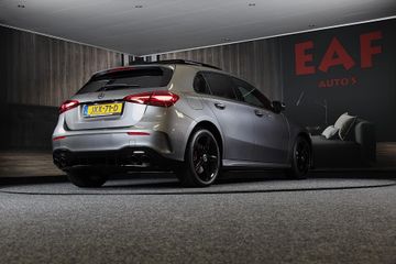 Voertuigafbeelding 4