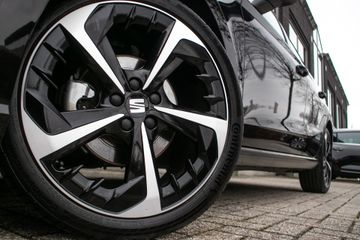 Voertuigafbeelding 12