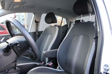 Voertuigafbeelding 8