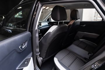 Voertuigafbeelding 4