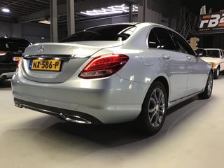 Voertuigafbeelding 6