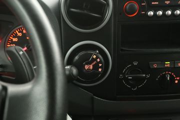 Voertuigafbeelding 16