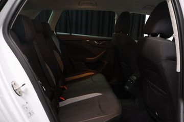 Voertuigafbeelding 11