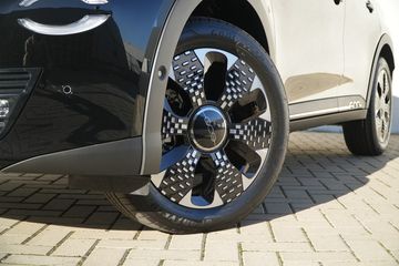 Voertuigafbeelding 4