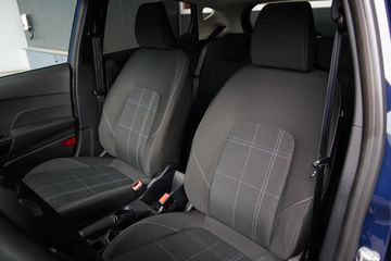 Voertuigafbeelding 3