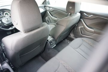 Voertuigafbeelding 8