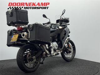 Voertuigafbeelding 14