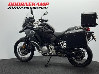 Voertuigafbeelding 9