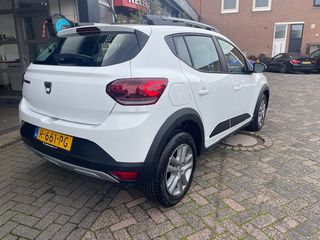 Voertuigafbeelding 4