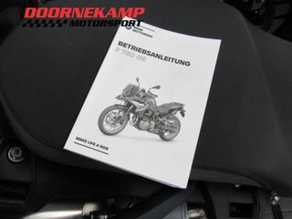 Voertuigafbeelding 9