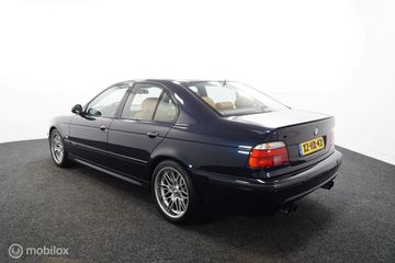 Voertuigafbeelding 5