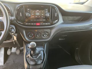 Voertuigafbeelding 12