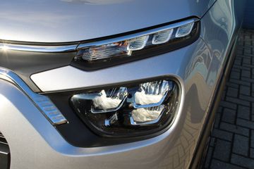 Voertuigafbeelding 9