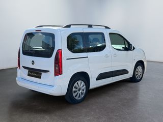 Voertuigafbeelding 4