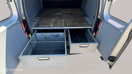 Voertuigafbeelding 12