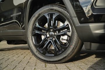 Voertuigafbeelding 18