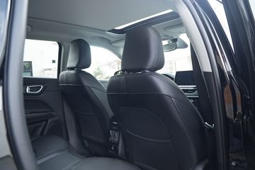 Voertuigafbeelding 9