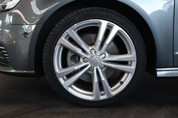 Voertuigafbeelding 6