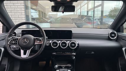 Voertuigafbeelding 12