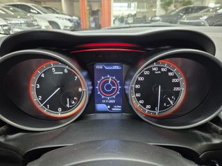 Voertuigafbeelding 9