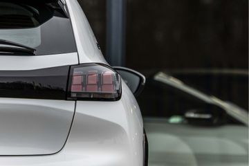 Voertuigafbeelding 6