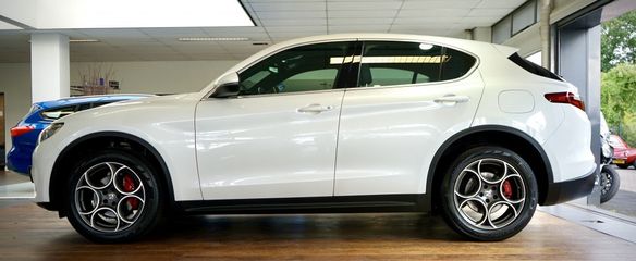 Voertuigafbeelding 6