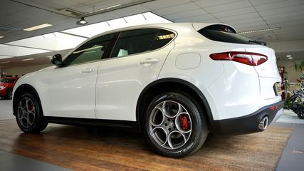 Voertuigafbeelding 8