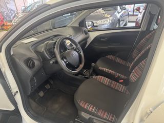 Voertuigafbeelding 12