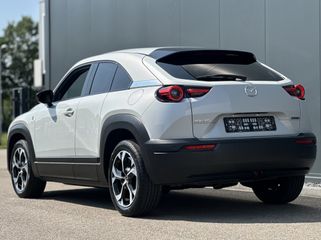 Voertuigafbeelding 13