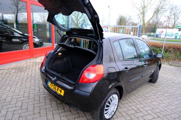 Voertuigafbeelding 8