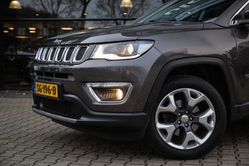 Voertuigafbeelding 5