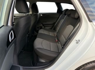 Voertuigafbeelding 12